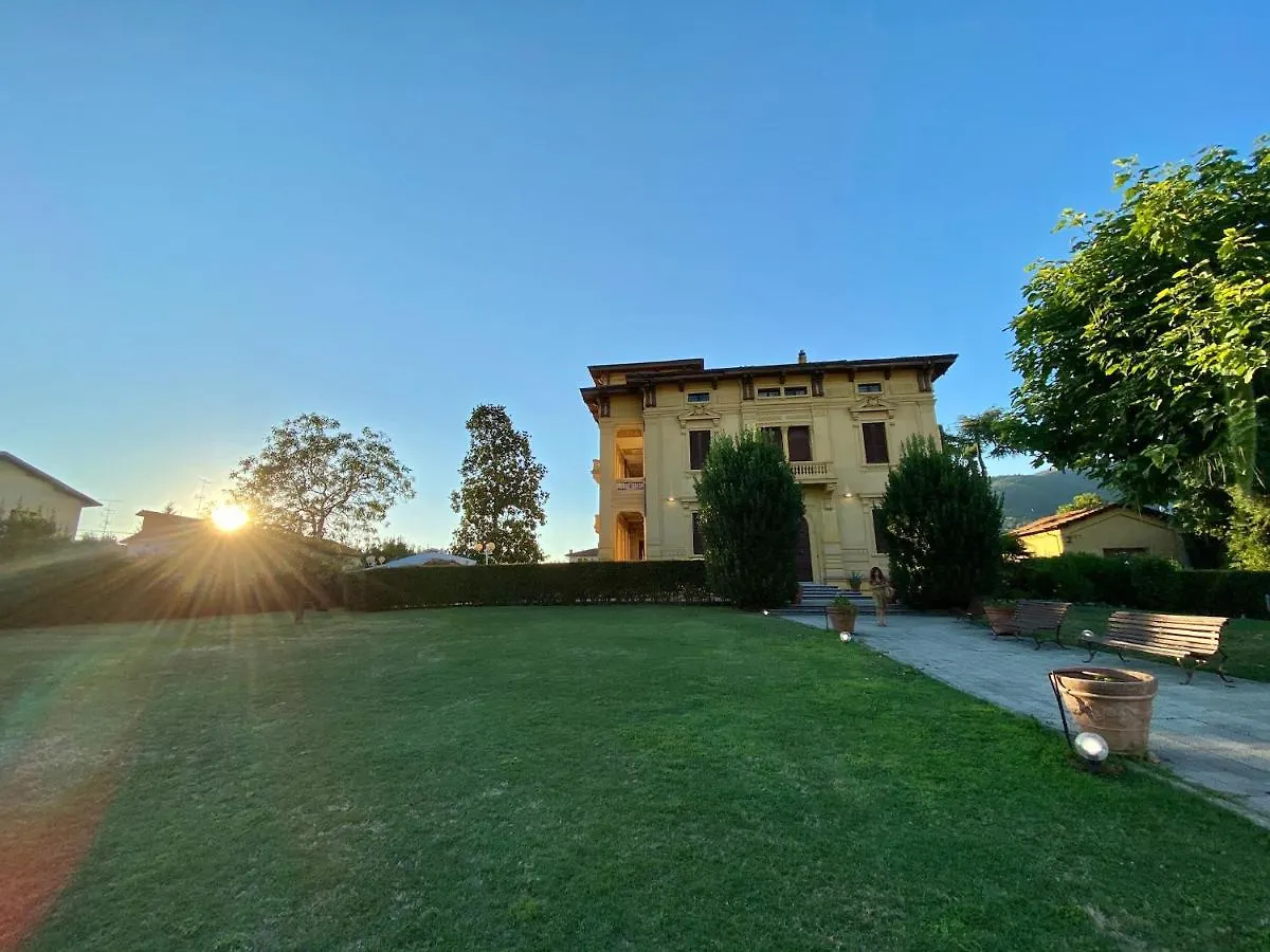 *** Hotel Villa Moorings Barga Italien