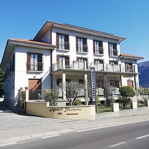 hotel-fioroni.it-lombardy.com/