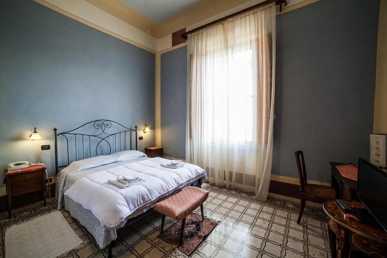 Villa Moorings Barga Hotel
