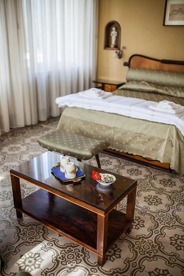*** Hotel Villa Moorings Barga Italien