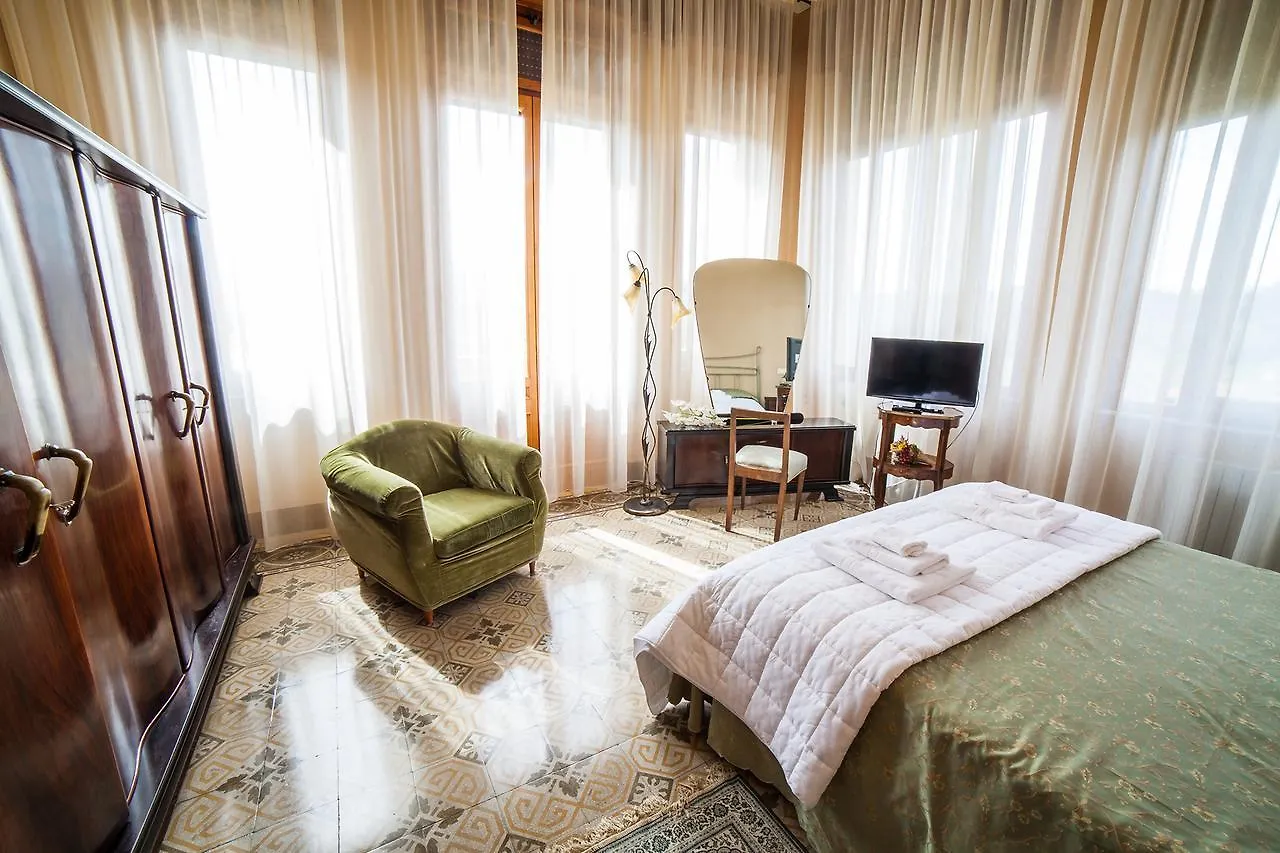 Hotel Villa Moorings Barga
