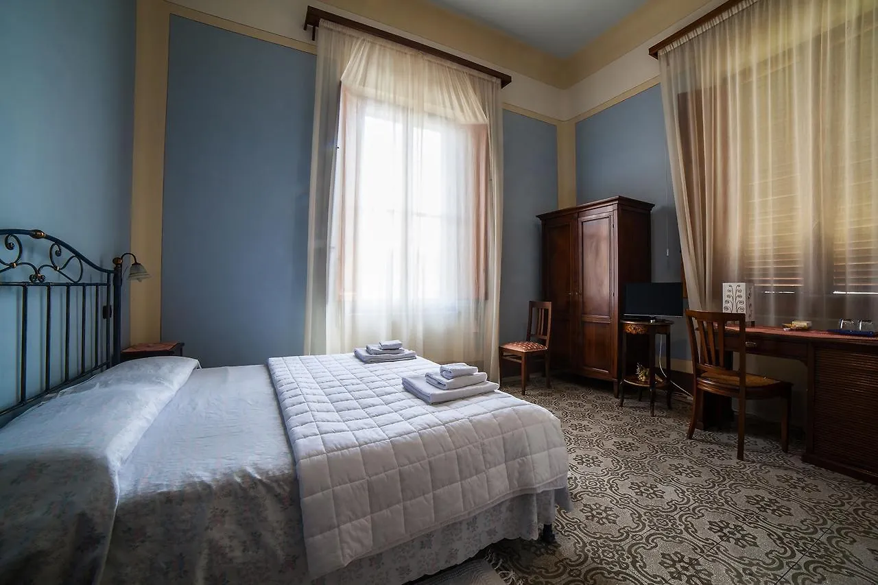 Villa Moorings Barga Hotel