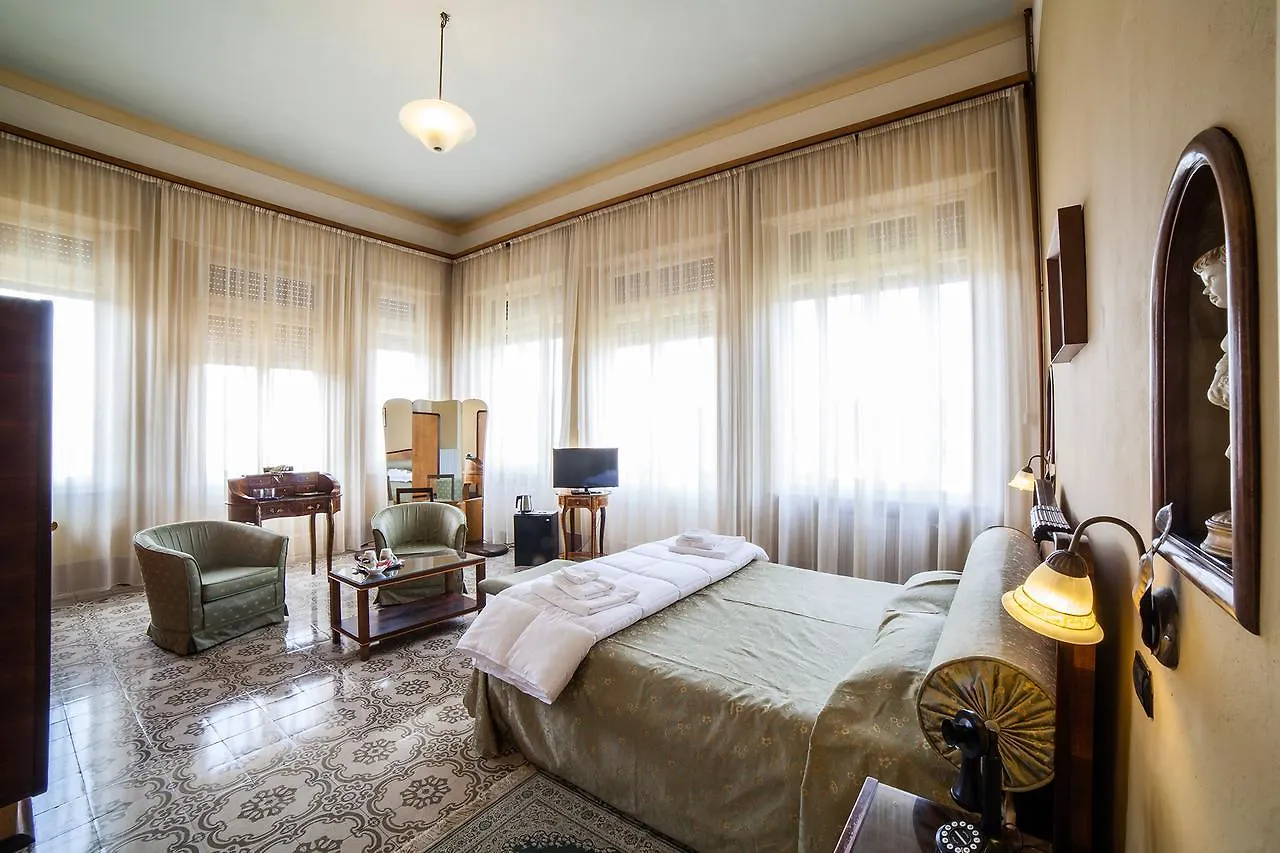 Villa Moorings Barga Hotel
